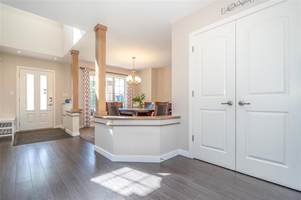 Photo 3 of 47 Eagleview Road, Winnipeg MB