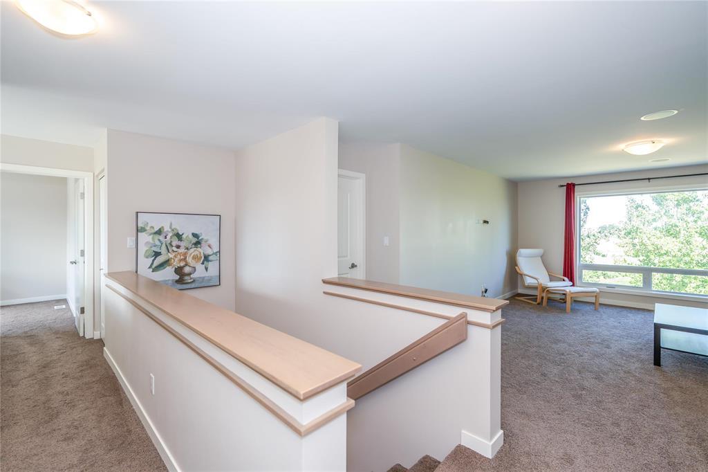 Photo 23 of 47 Eagleview Road, Winnipeg MB