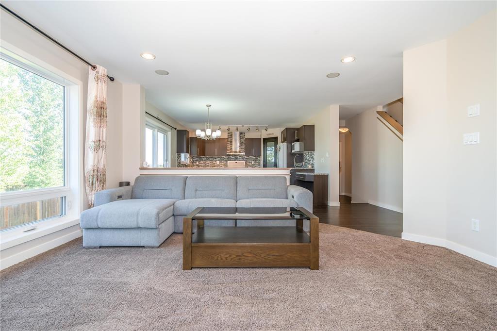 Photo 8 of 47 Eagleview Road, Winnipeg MB