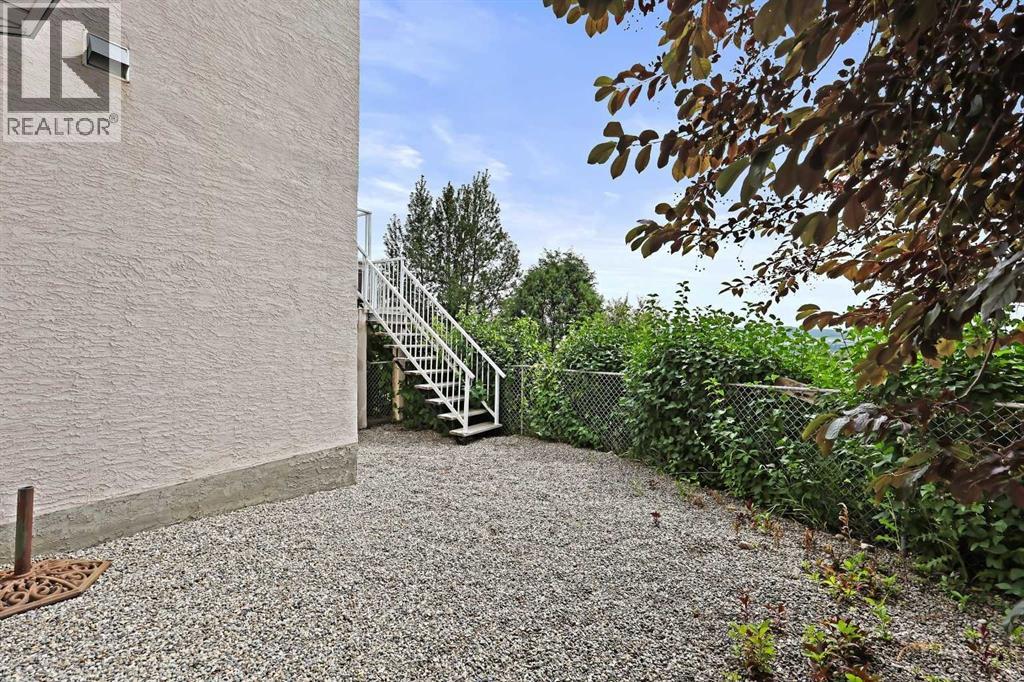 Single Family House for Sale in  Schiller Crescent NW Scenic Acres Calgary 