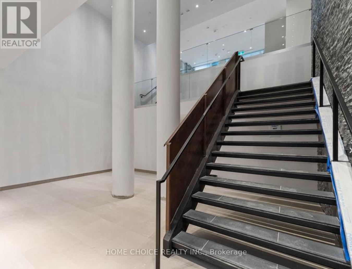 Photo 12 of 1910 10 Deerlick Court, Toronto ON