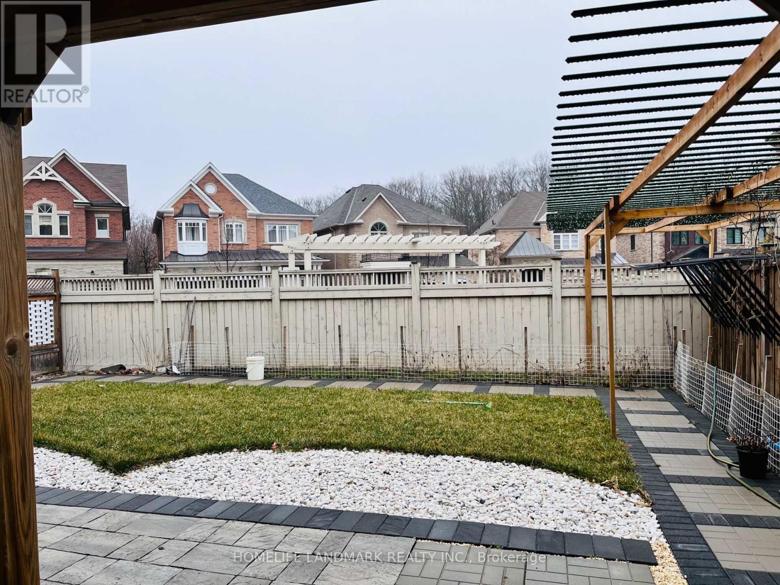 Photo 15 of Bsmt 21 Plantain Lane, Richmond Hill ON