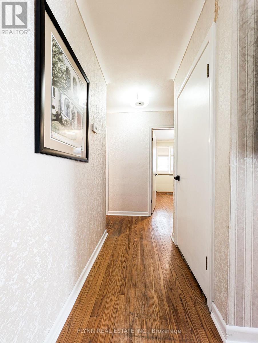 Photo 13 of 3399 Cattell Drive, Niagara Falls ON