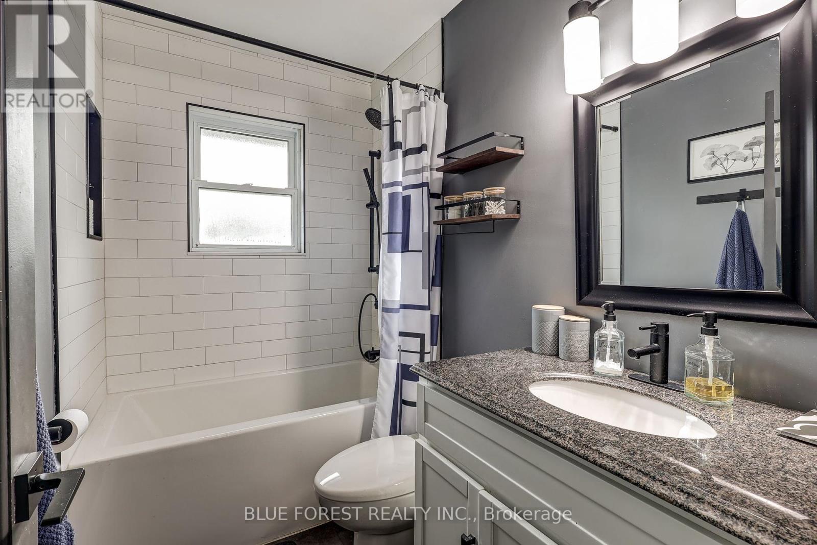 Photo 31 of 199 Burlington Street, London South ON