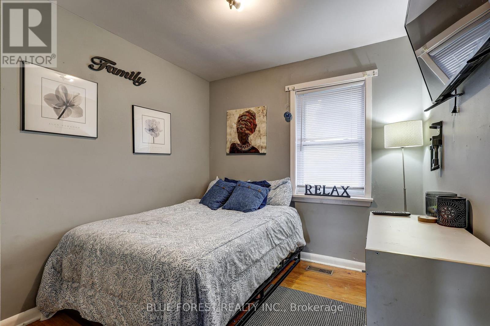 Photo 35 of 199 Burlington Street, London South ON