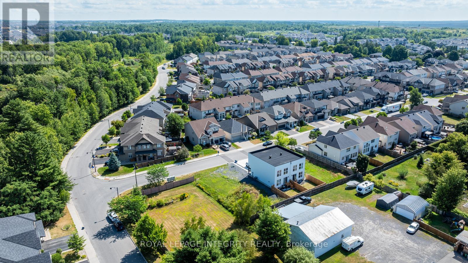 Photo 22 of 877 A Contour Street, Ottawa ON
