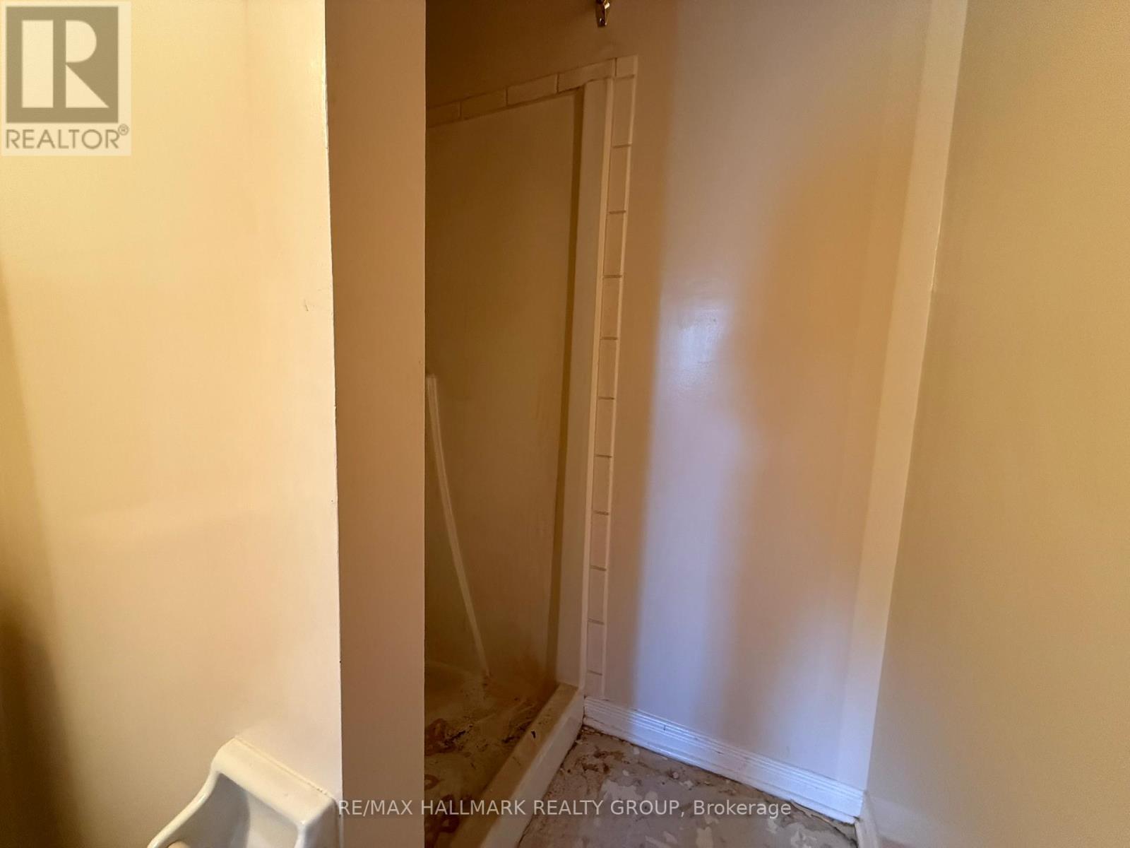 Photo 2 of 202 1490 Heron Road, Ottawa ON