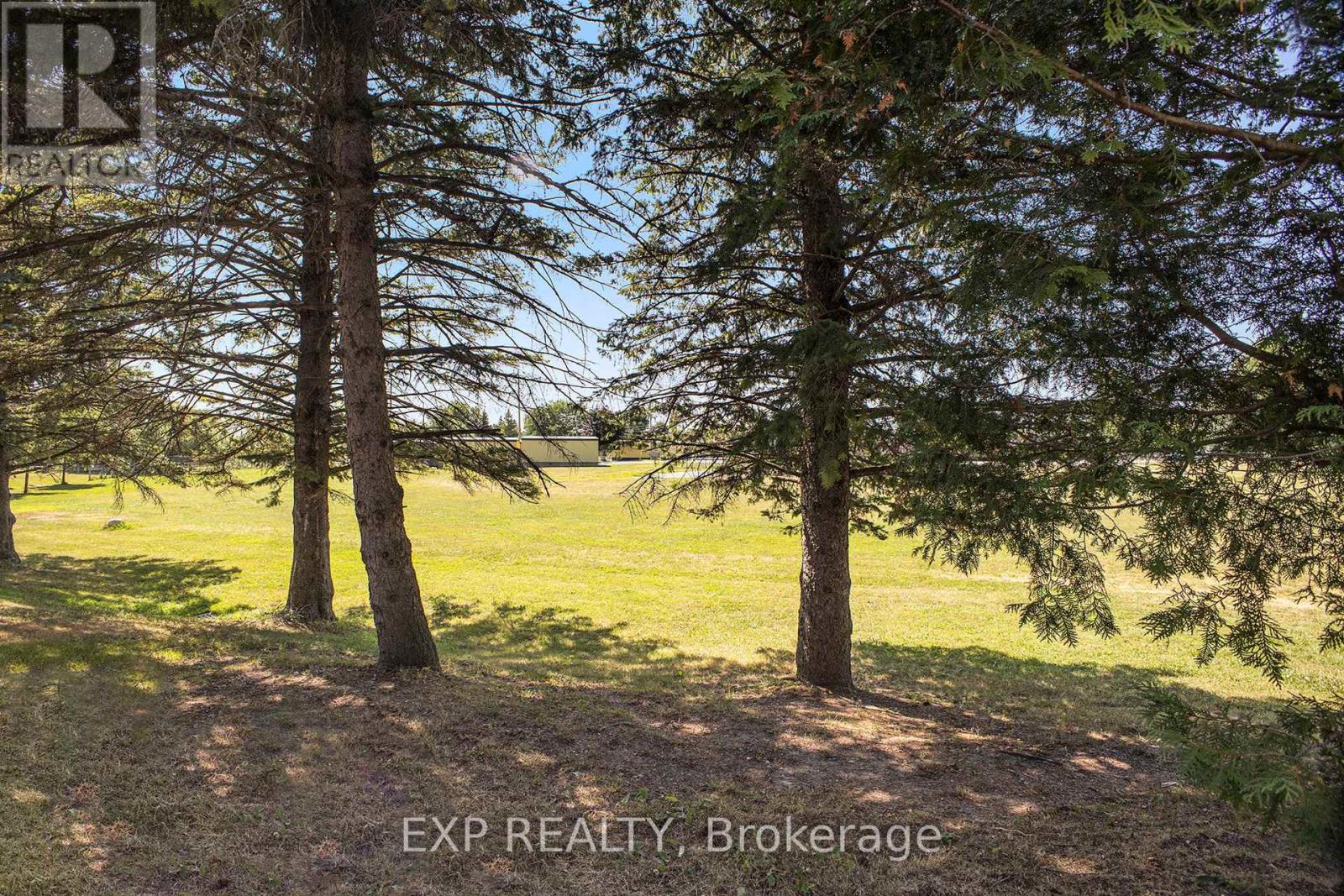 Photo 18 of 68 30 Baneberry Crescent, Ottawa ON