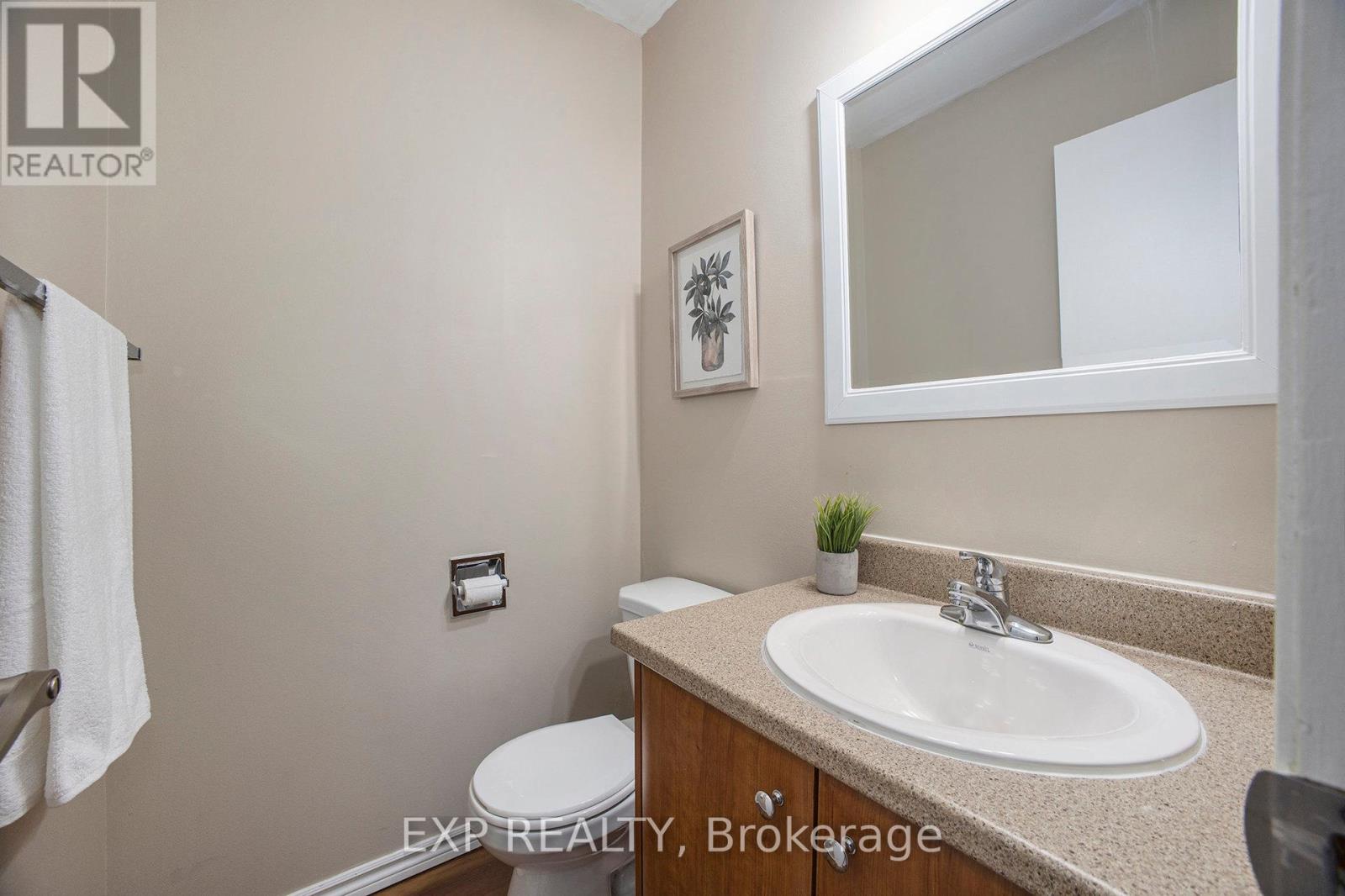 Photo 2 of 68 30 Baneberry Crescent, Ottawa ON