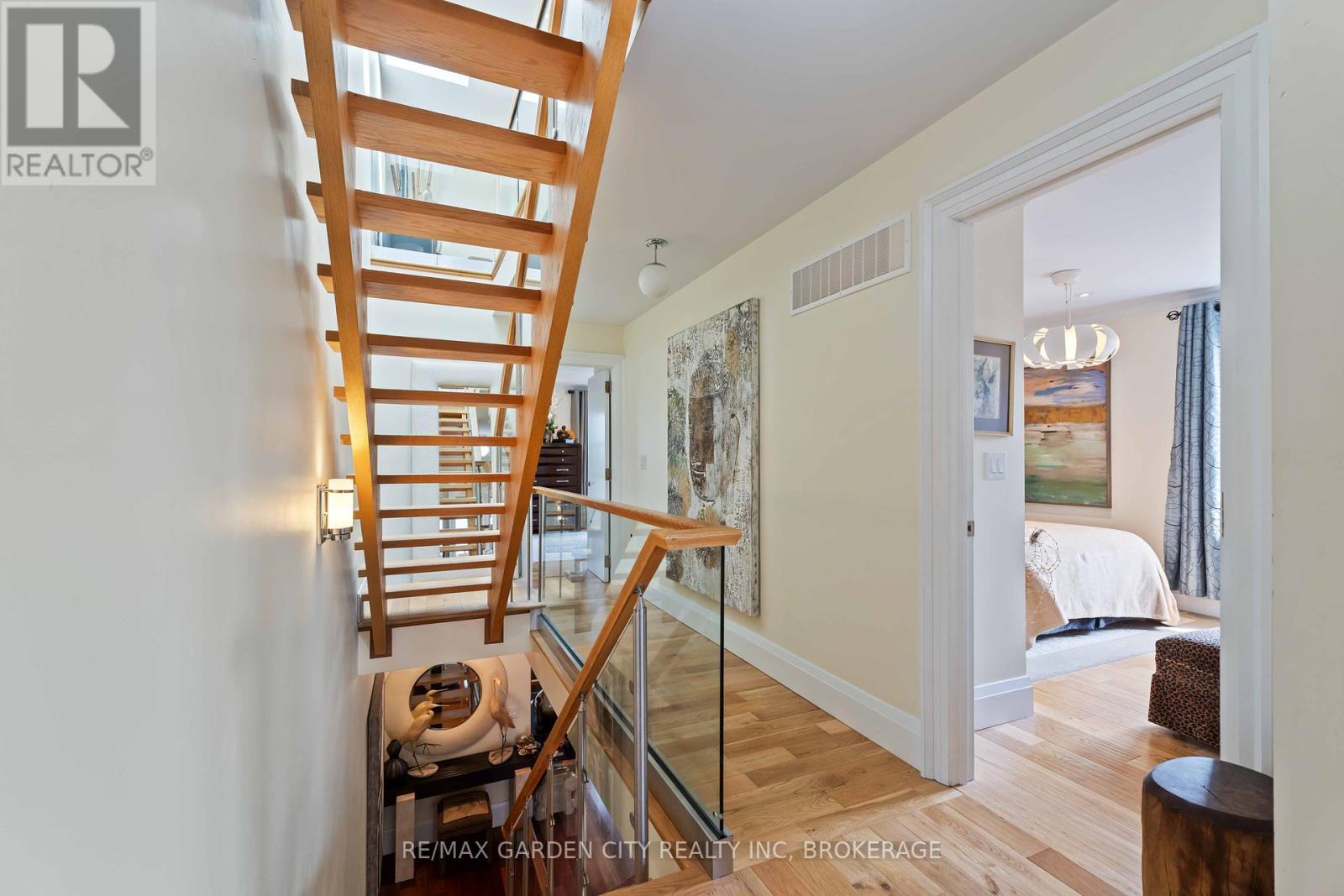 Photo 15 of 2 Stepney Street, St Catharines ON