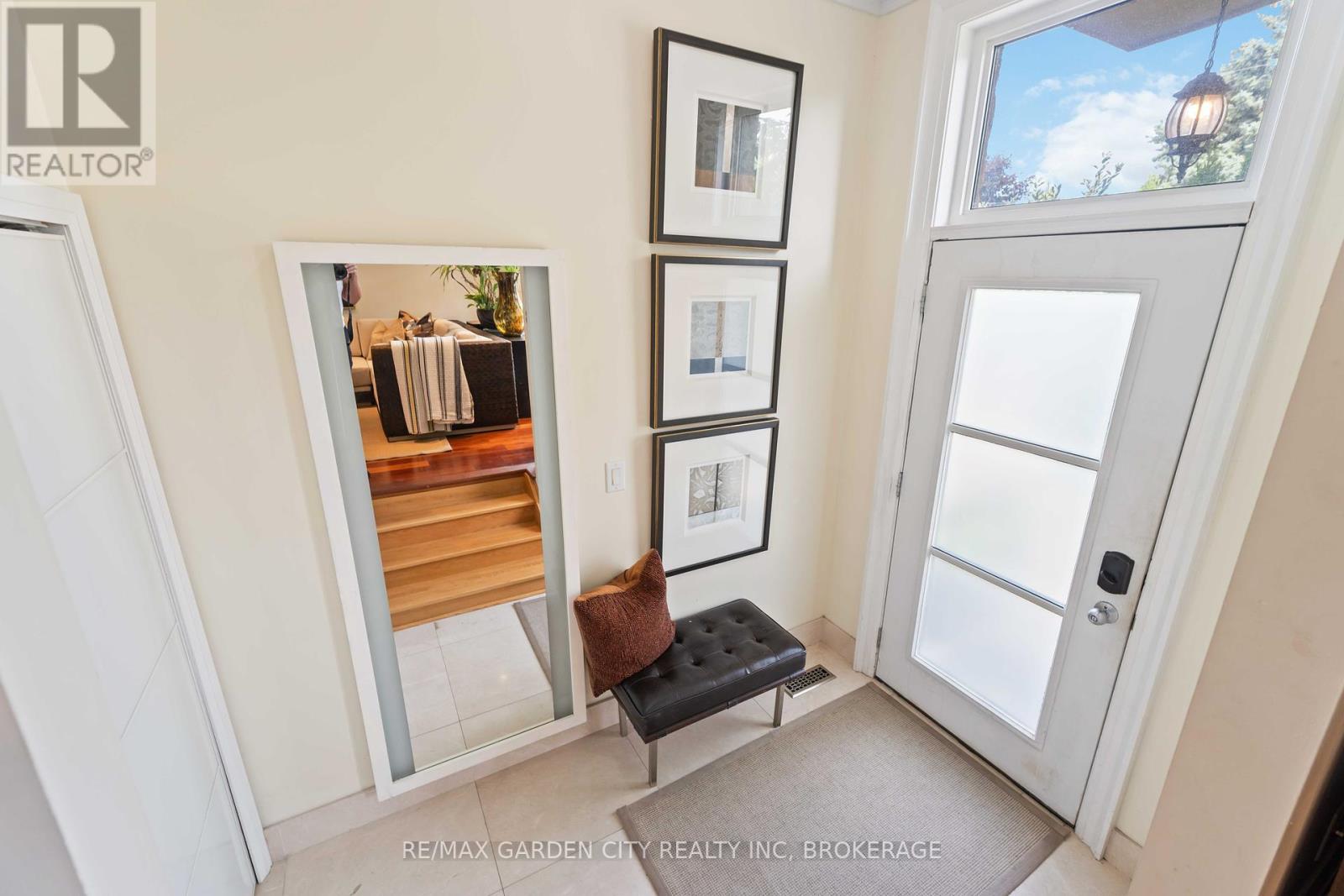 Photo 9 of 2 Stepney Street, St Catharines ON