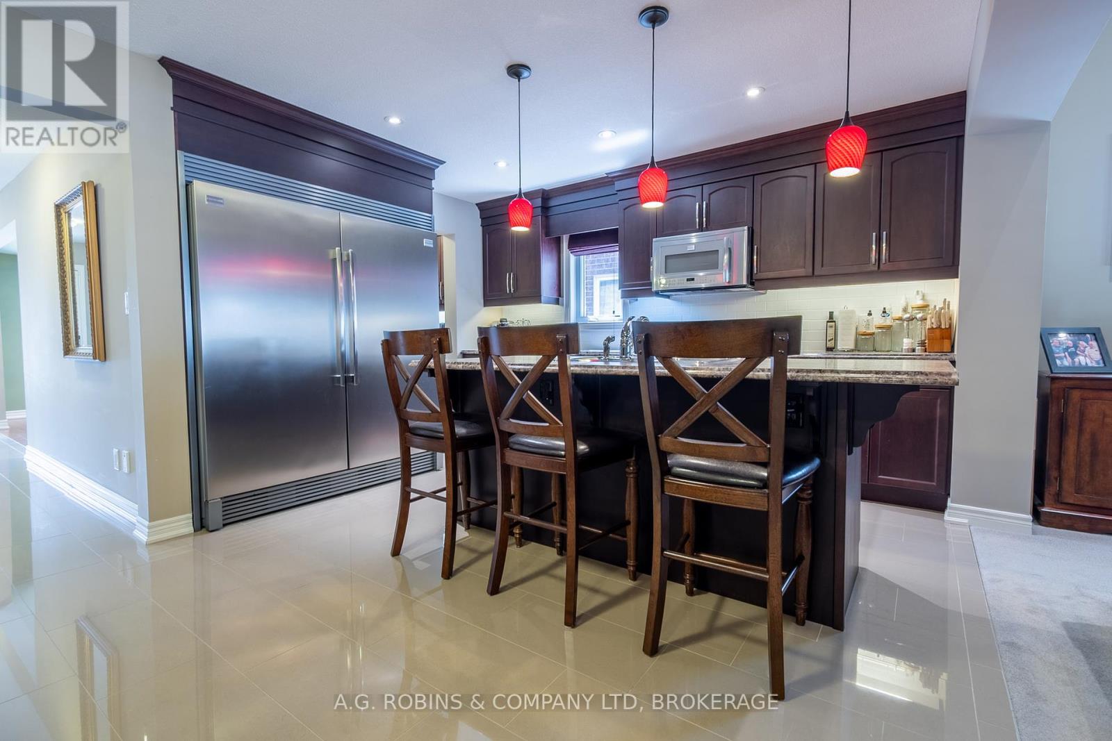 Photo 12 of 103 Tuliptree Road, Thorold ON