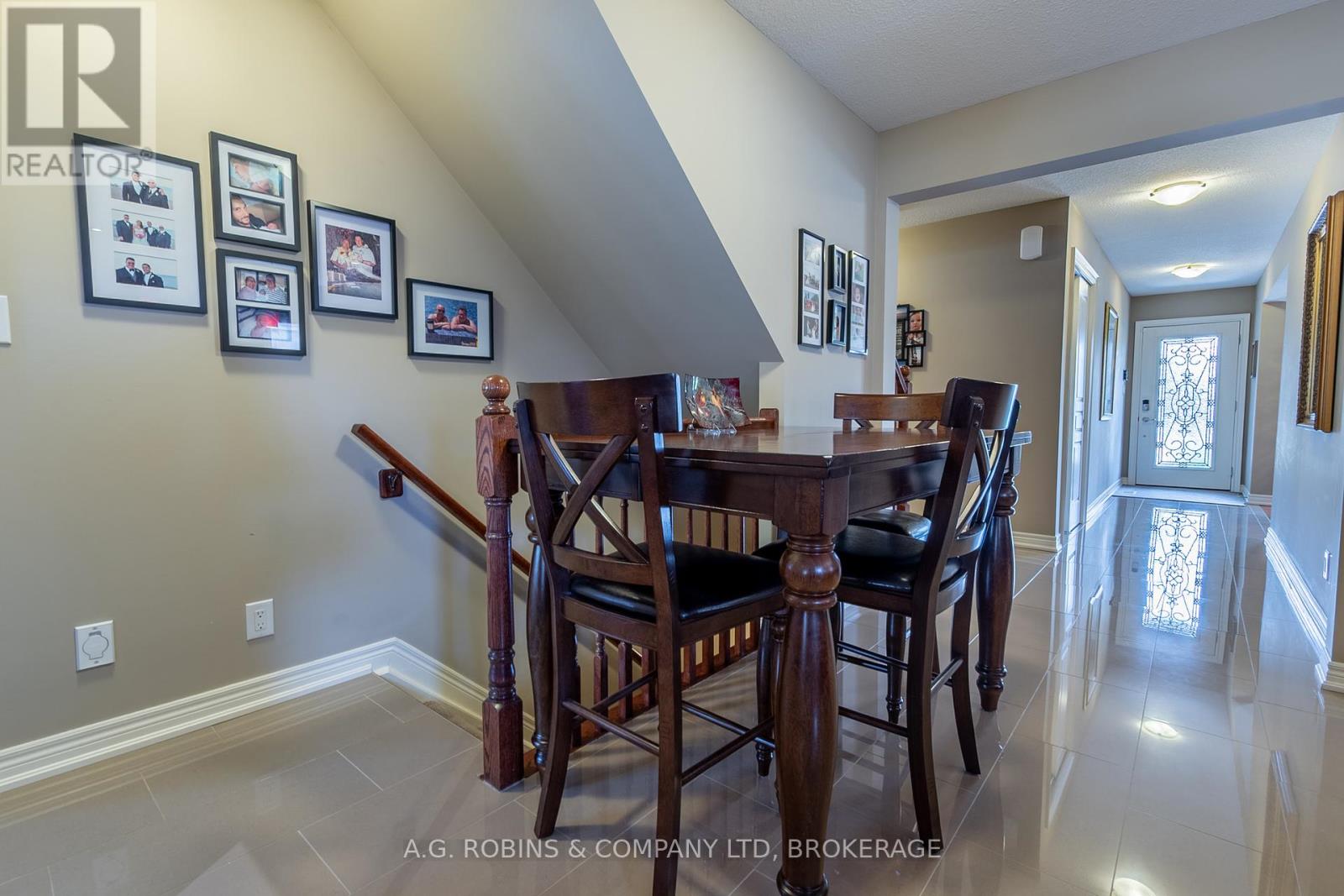 Photo 14 of 103 Tuliptree Road, Thorold ON