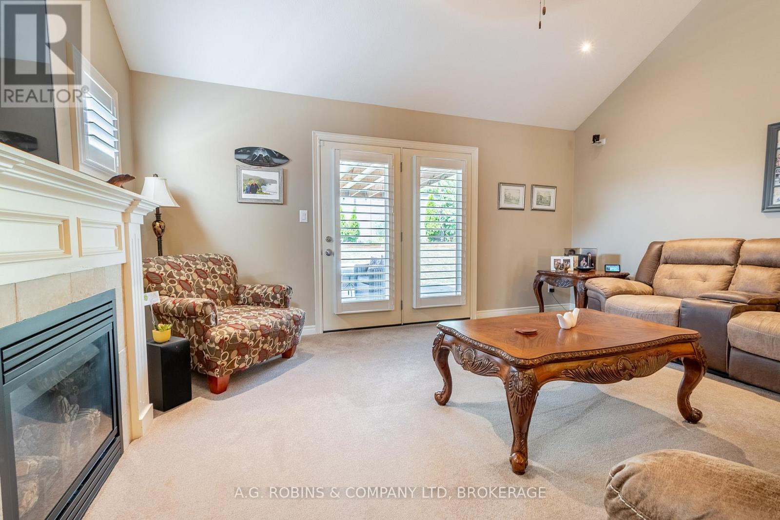 Photo 23 of 103 Tuliptree Road, Thorold ON