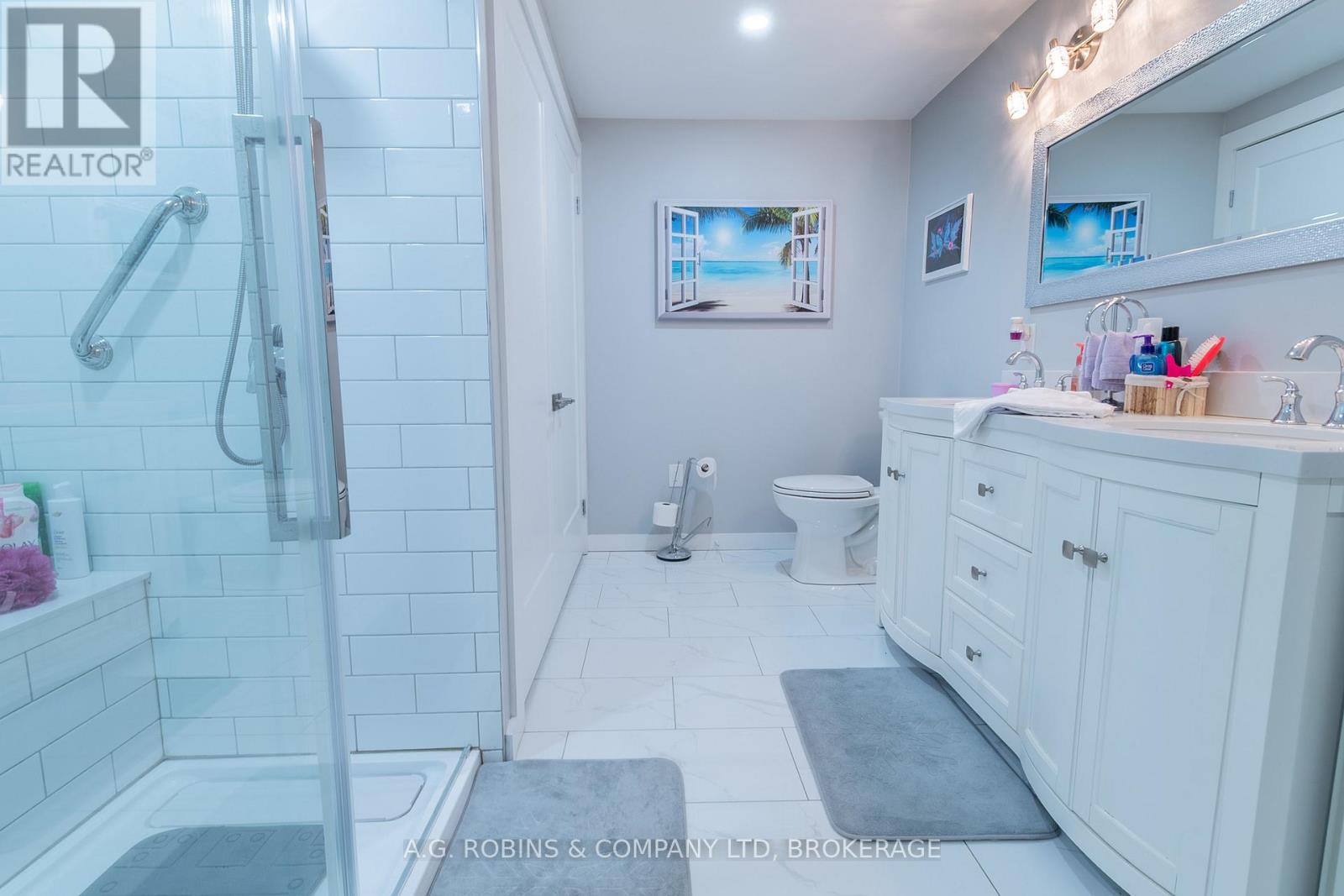 Photo 34 of 103 Tuliptree Road, Thorold ON