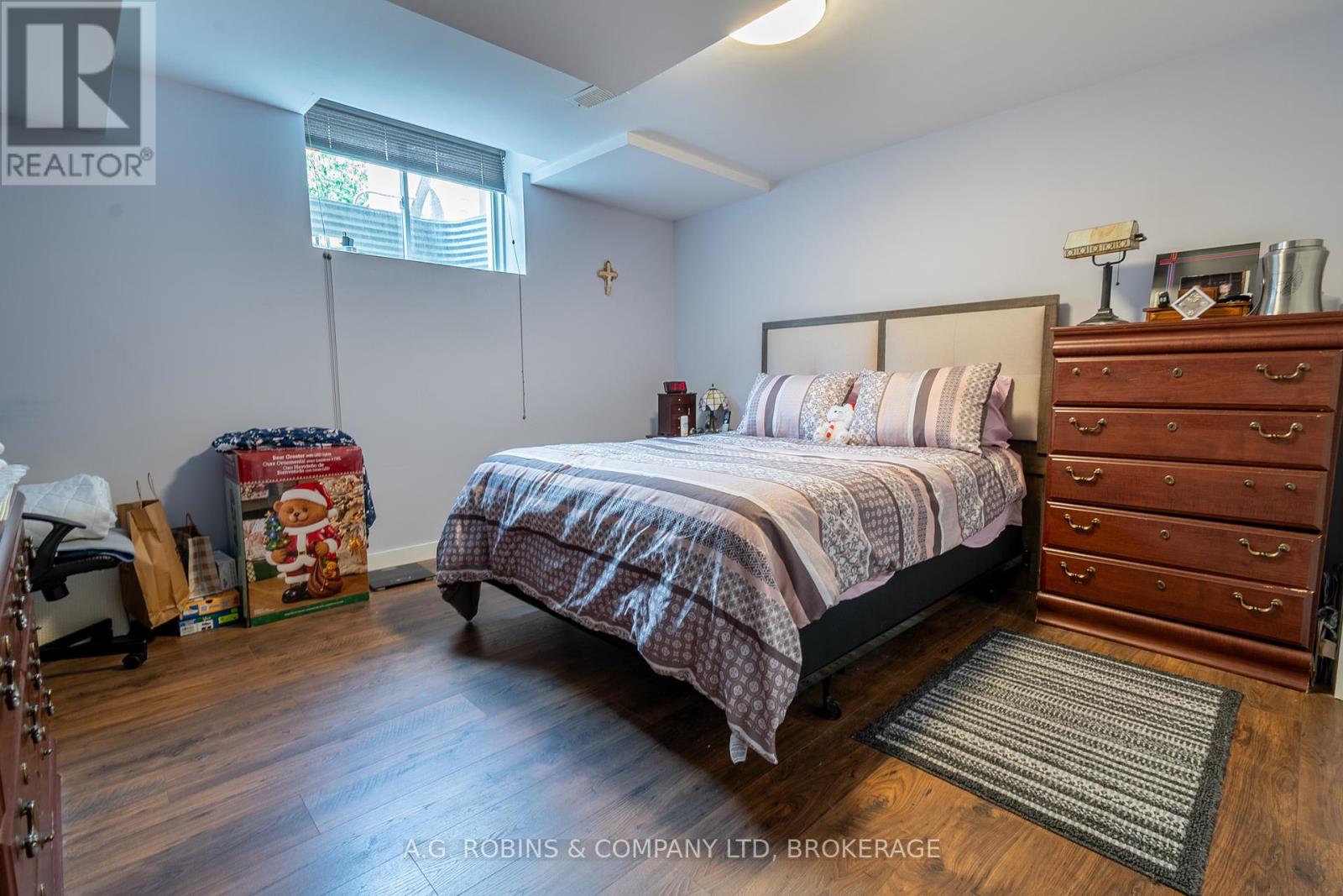 Photo 36 of 103 Tuliptree Road, Thorold ON