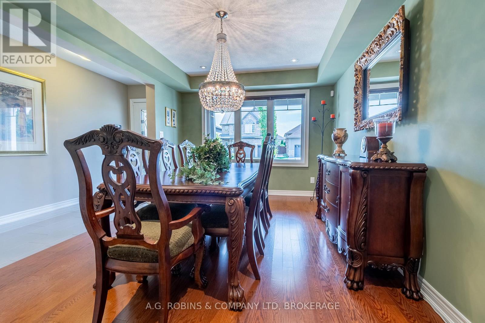 Photo 6 of 103 Tuliptree Road, Thorold ON