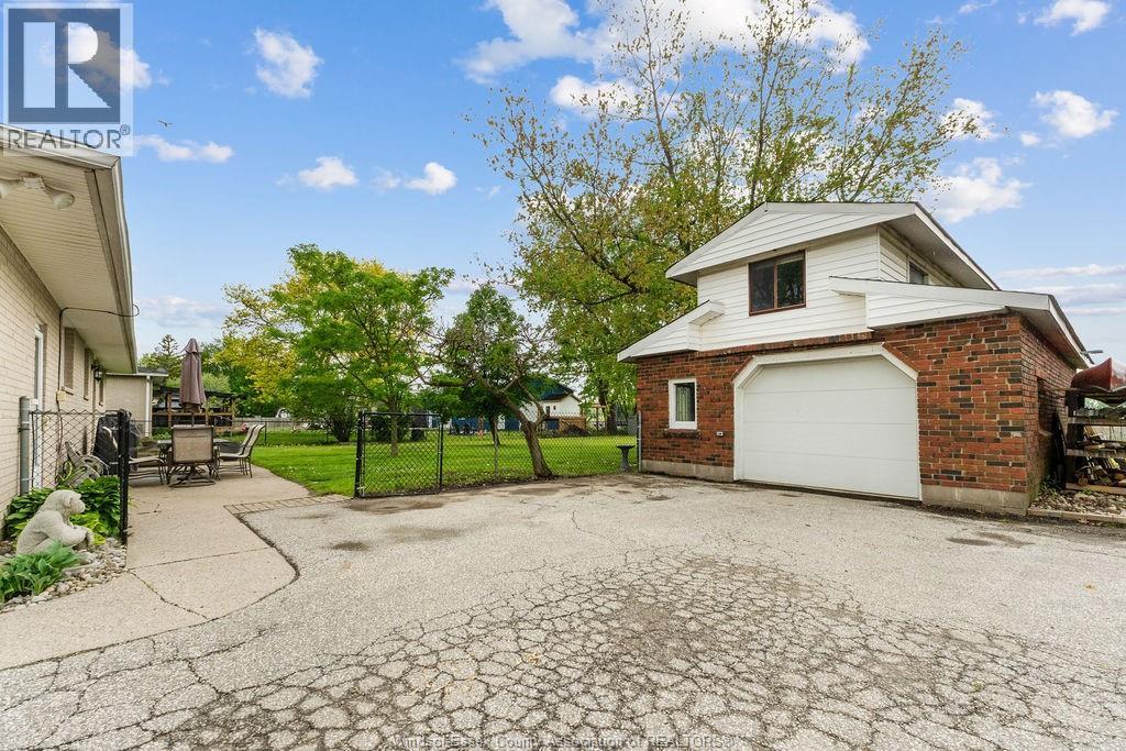 Photo 24 of 4689 Huron Church Line Road, Lasalle ON