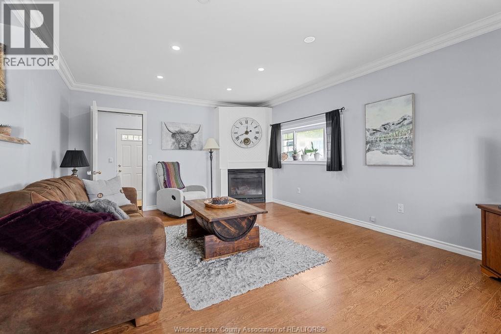 Photo 7 of 4689 Huron Church Line Road, Lasalle ON
