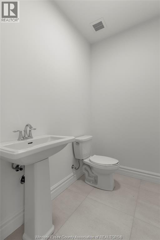 Photo 6 of 468 Marla Crescent, Lakeshore ON