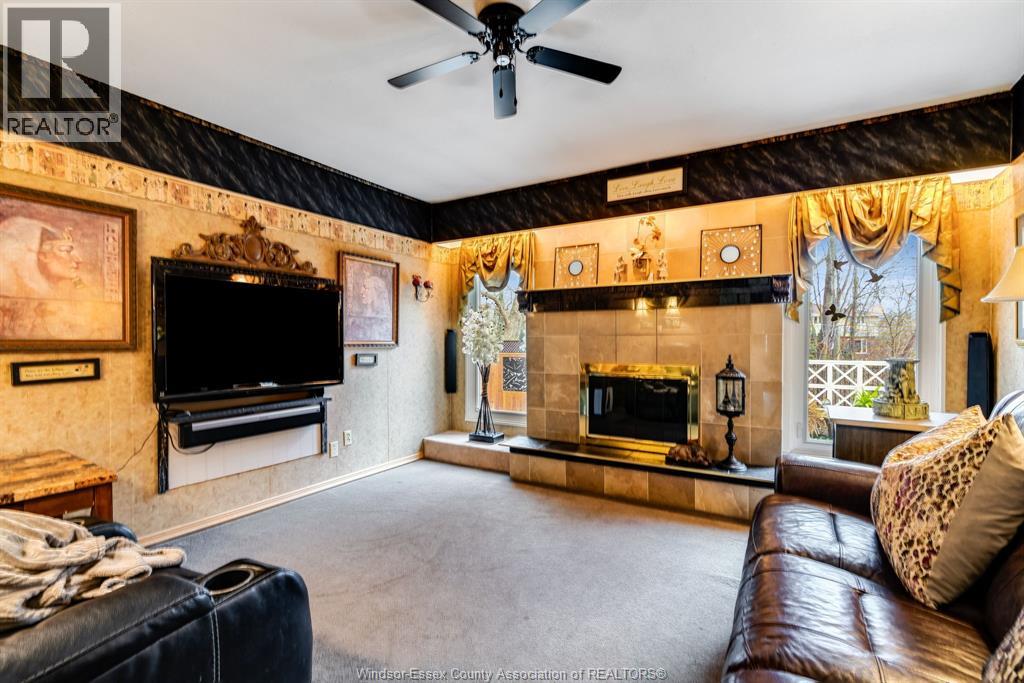 Photo 33 of 77 Prince Albert Street North, Kingsville ON