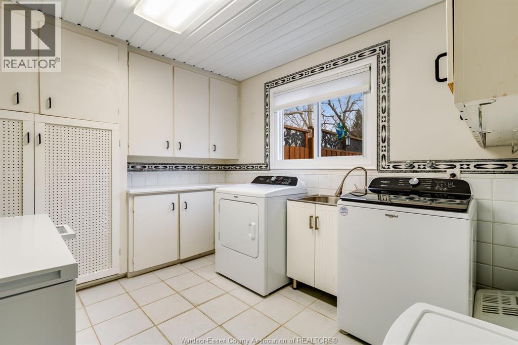 Photo 48 of 77 Prince Albert Street North, Kingsville ON