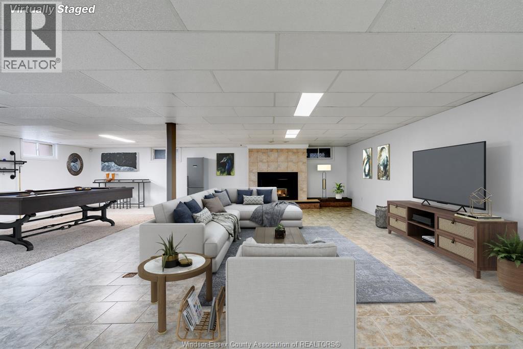 Photo 50 of 77 Prince Albert Street North, Kingsville ON