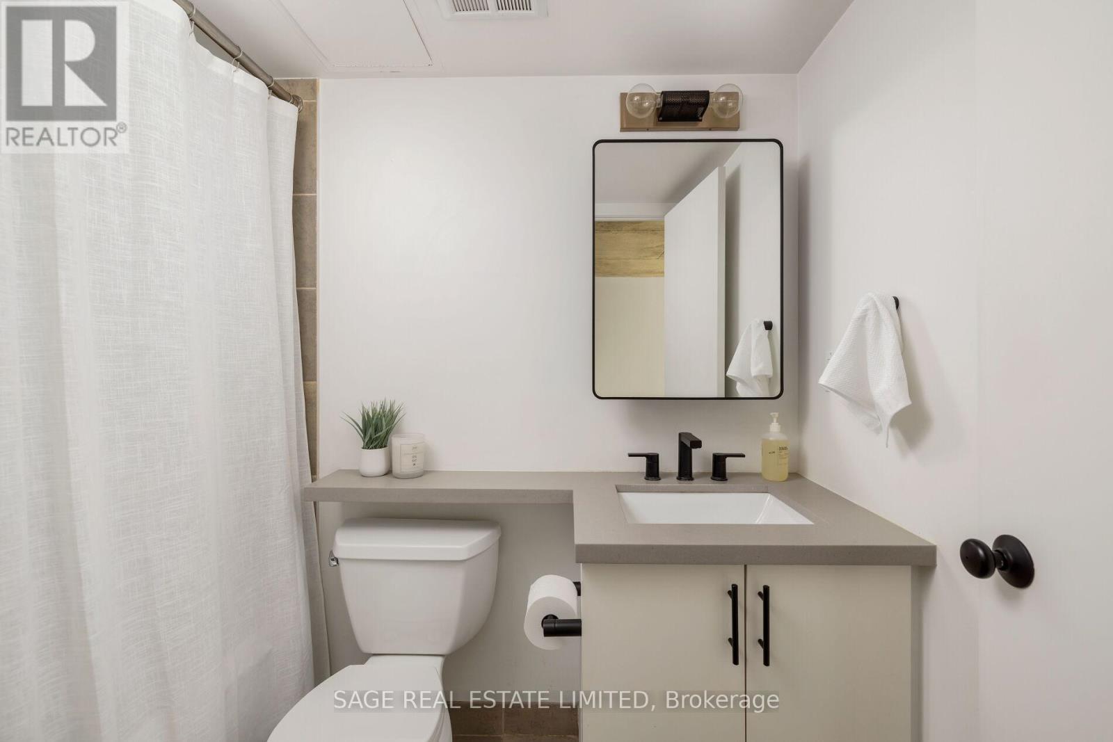 Photo 23 of 811 800 King Street W, Toronto ON