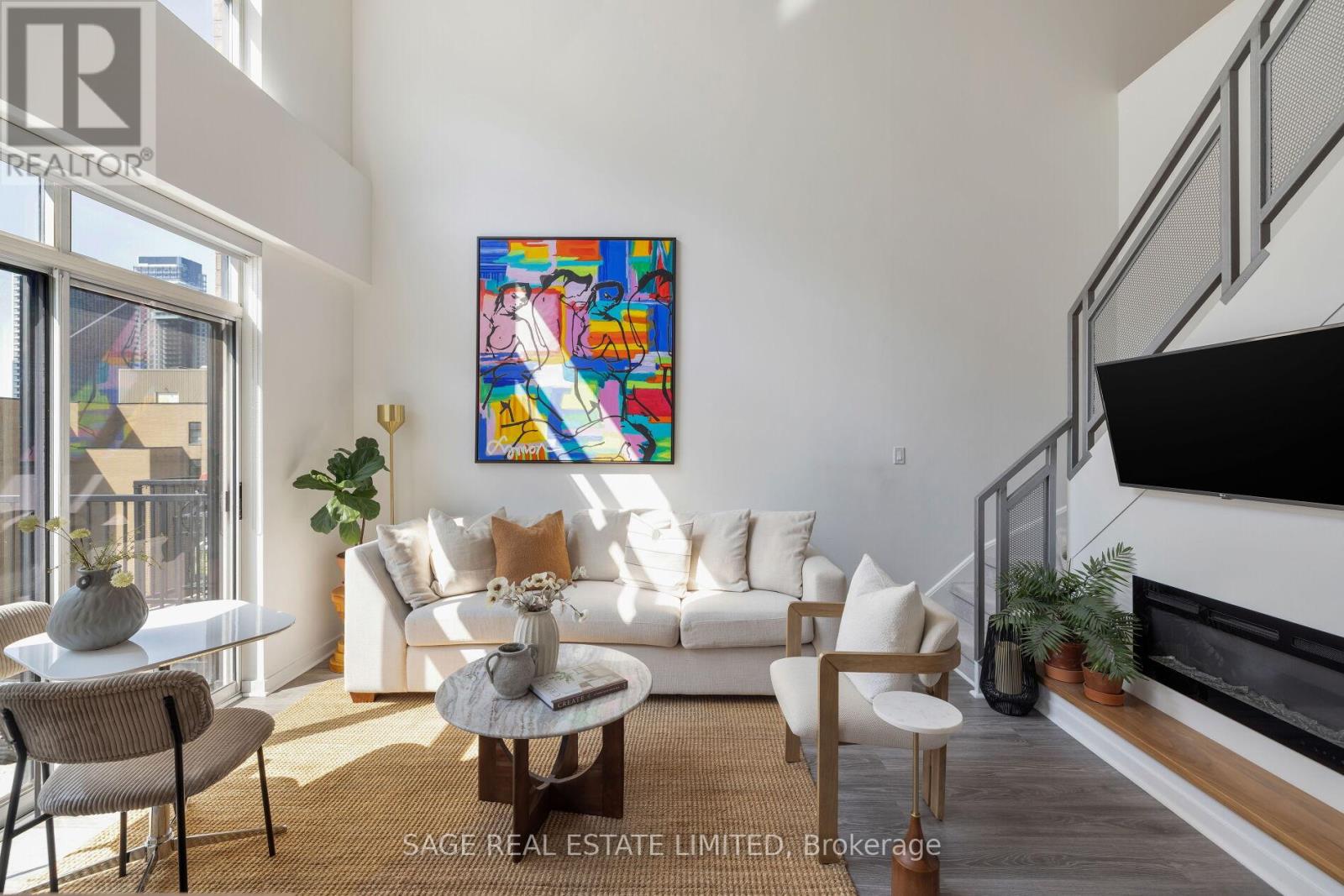 Photo 3 of 811 800 King Street W, Toronto ON