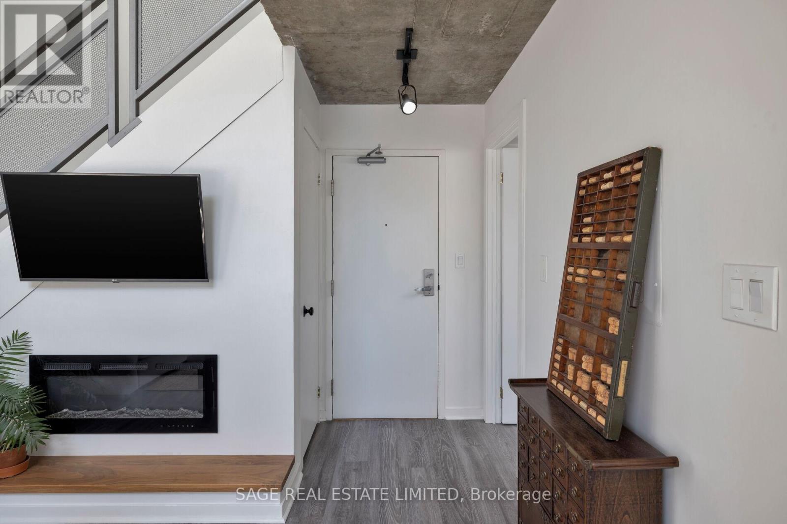 Photo 8 of 811 800 King Street W, Toronto ON