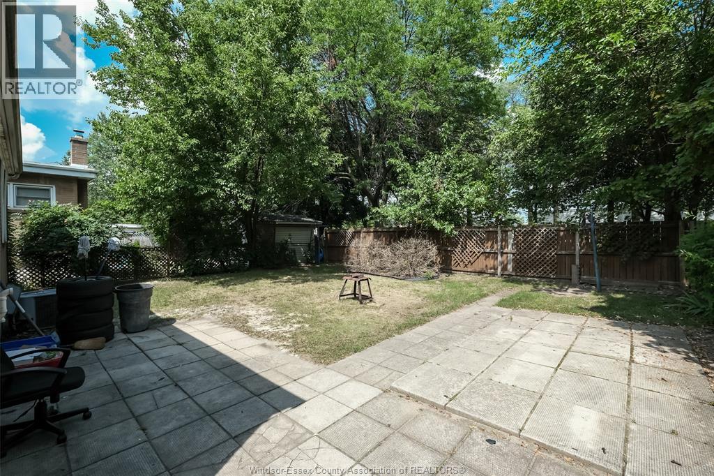 Photo 7 of 1158 Dot Avenue, Windsor ON