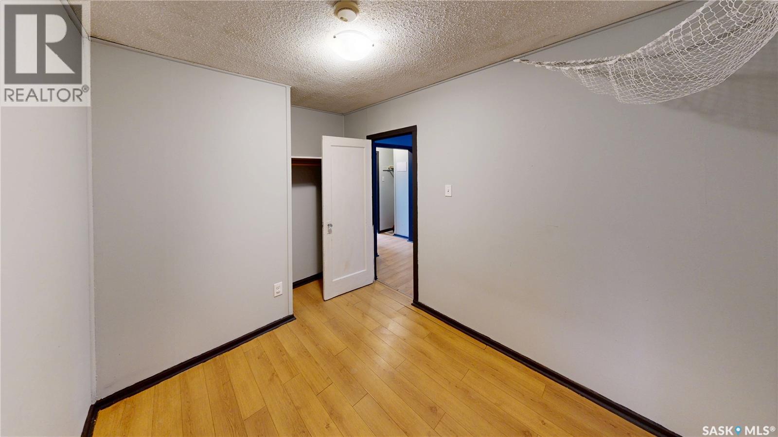 Single Family House Bungalow for Sale in  Ingersoll CRESCENT Regina 