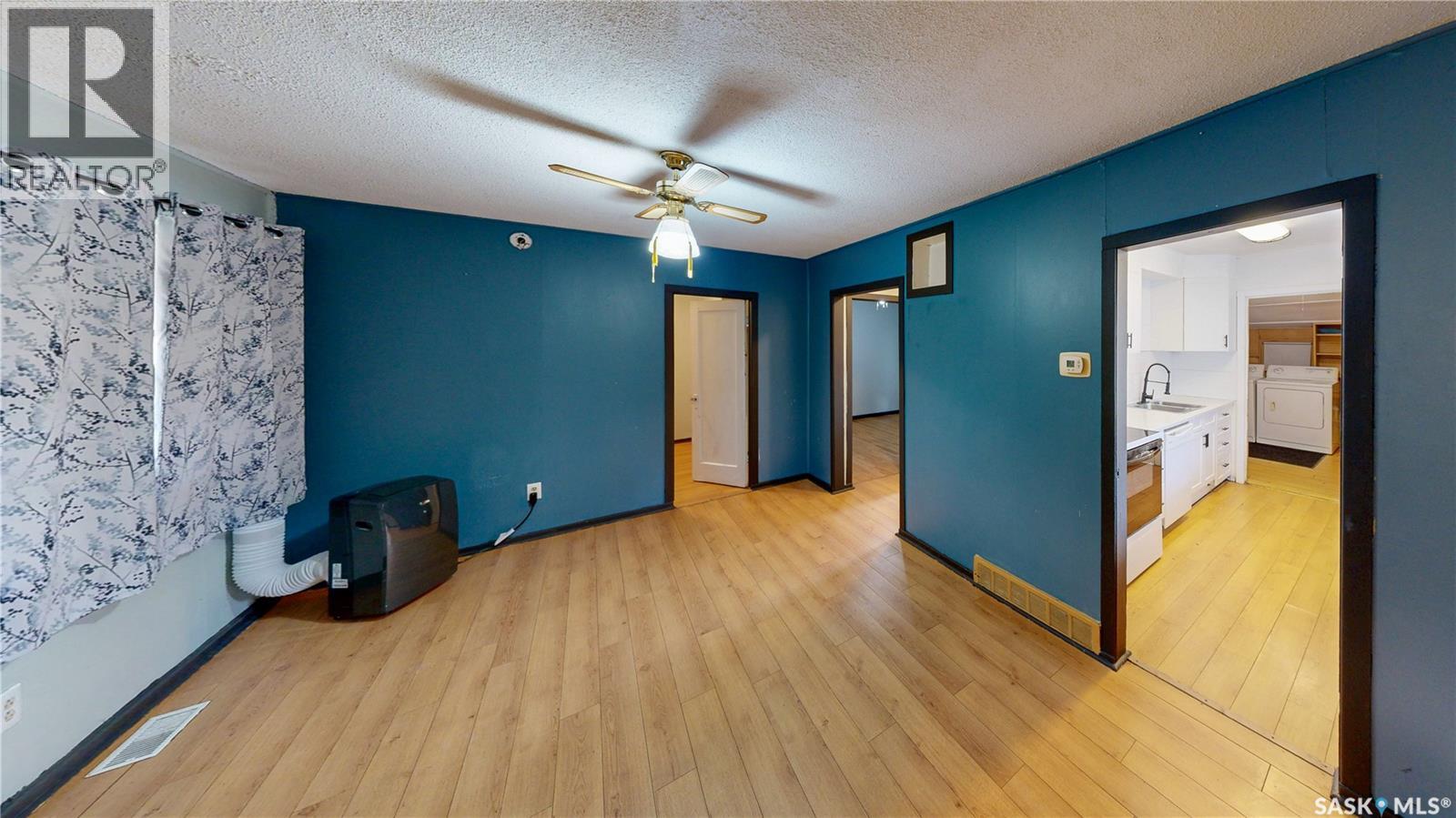 Single Family House Bungalow for Sale in  Ingersoll CRESCENT Regina 