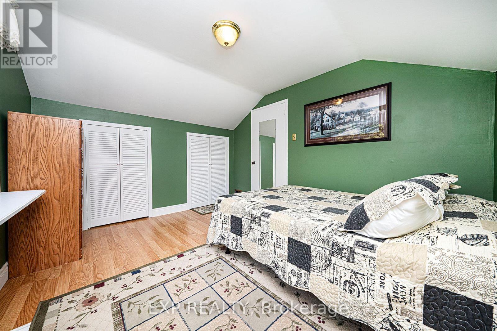 Photo 31 of 76 Sunset Beach Road, Georgina ON
