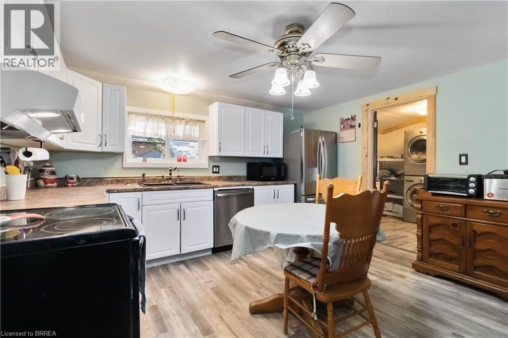 Photo 9 of 72 Murray Street, Brantford ON