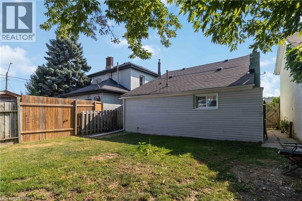 Photo 25 of 72 Murray Street, Brantford ON