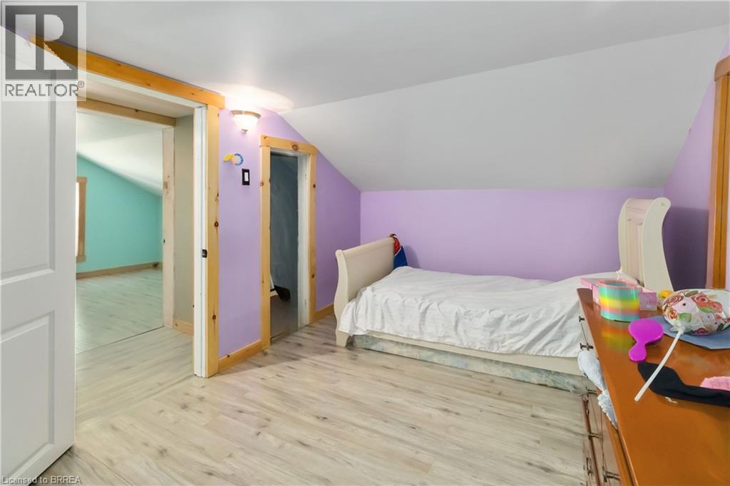 Photo 22 of 72 Murray Street, Brantford ON