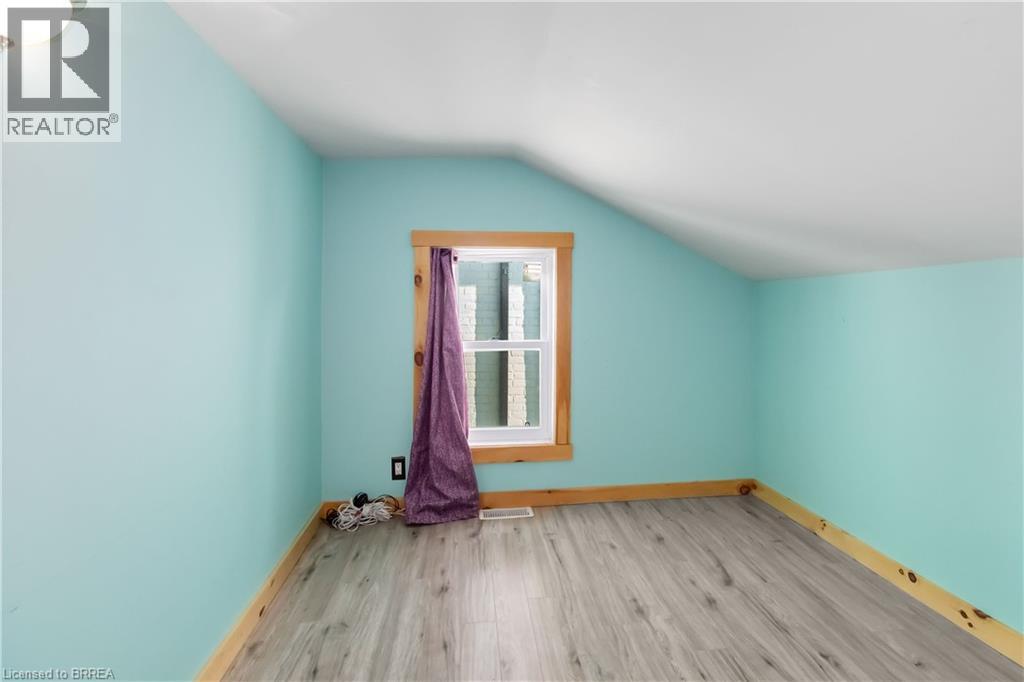 Photo 21 of 72 Murray Street, Brantford ON