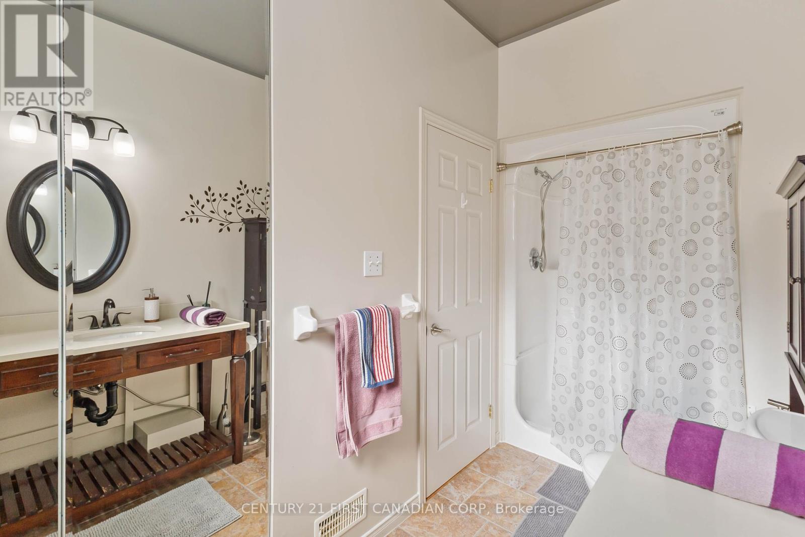 Photo 1 of 256 White Sands Drive, London South ON