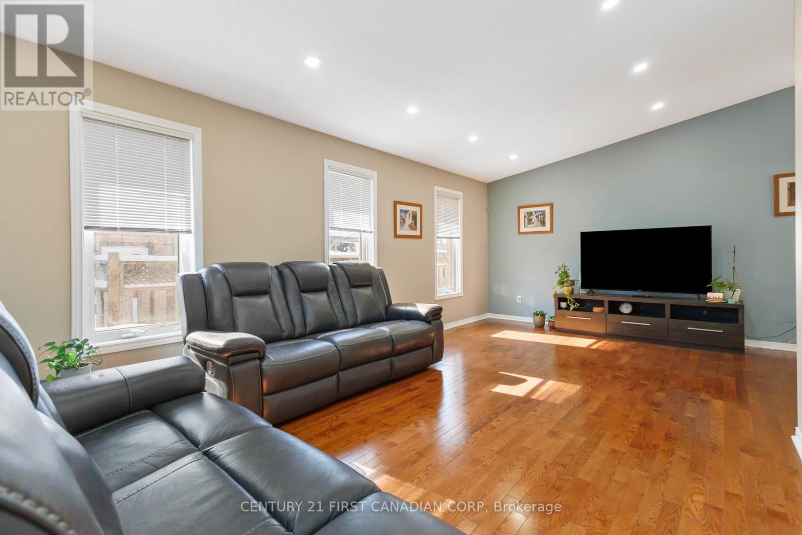 Photo 17 of 256 White Sands Drive, London South ON