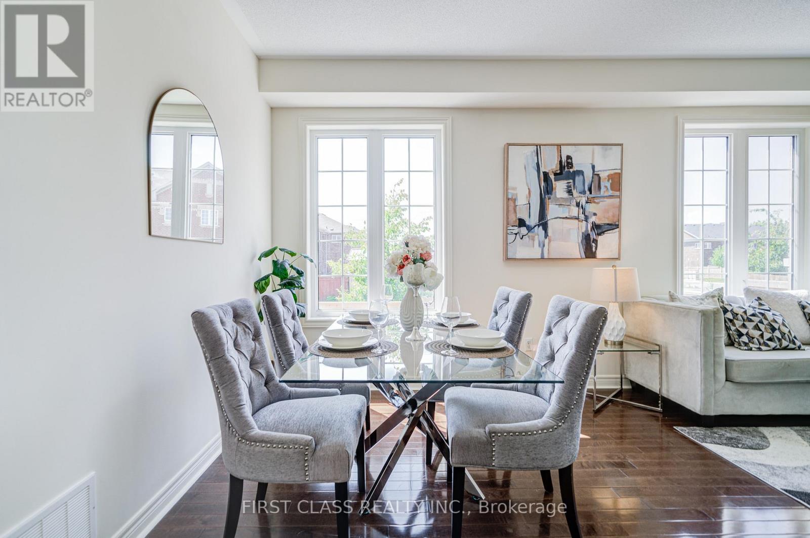 Photo 11 of 115 Noahs Farm Trail, Whitchurchstouffville ON