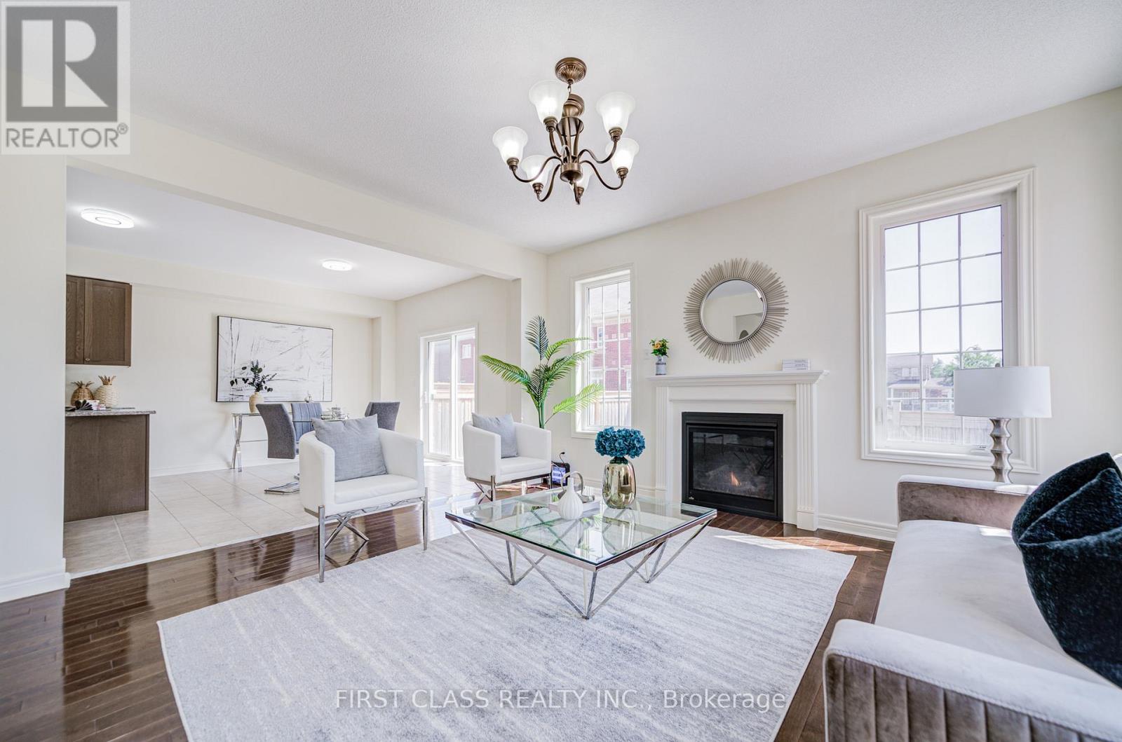 Photo 14 of 115 Noahs Farm Trail, Whitchurchstouffville ON