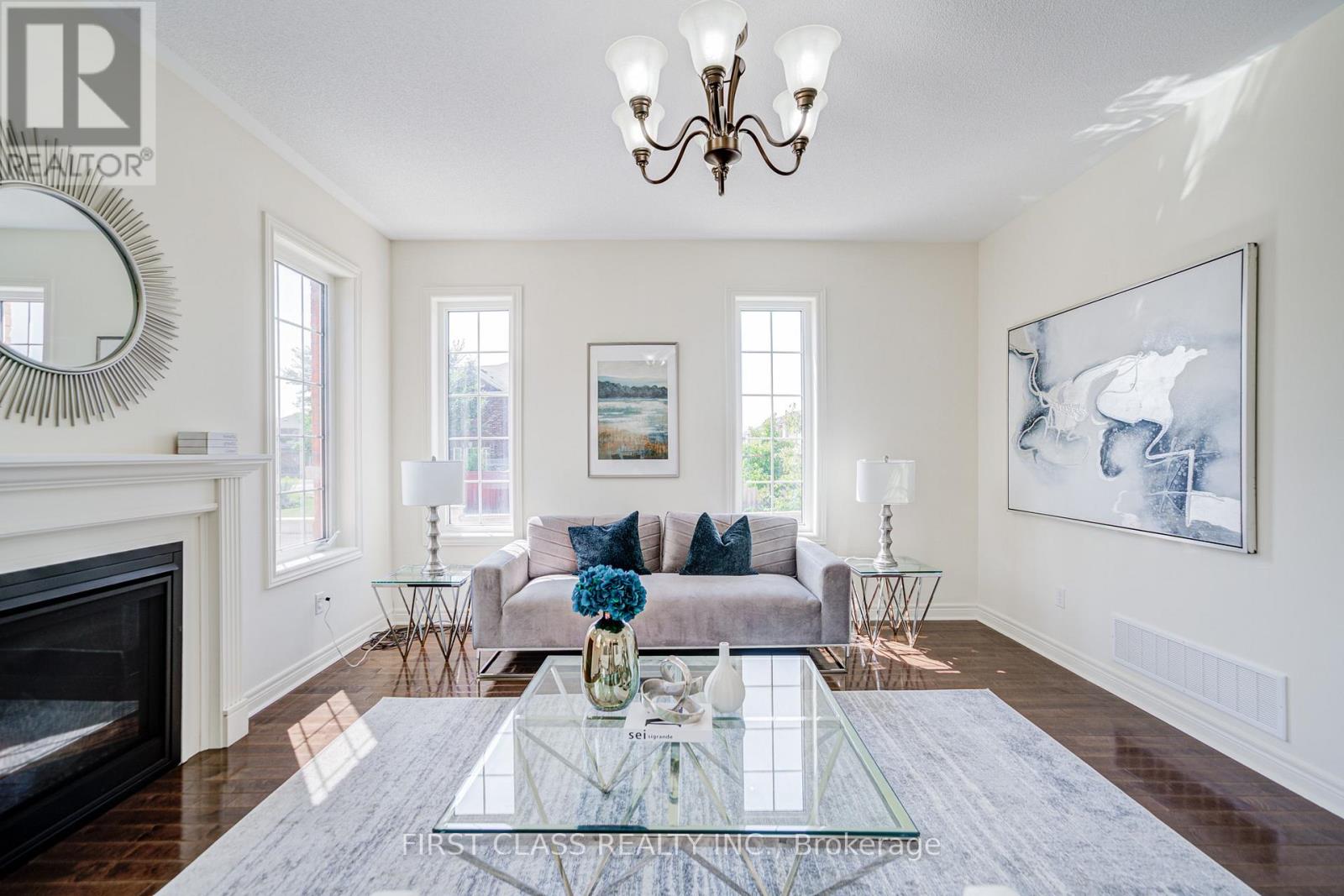Photo 16 of 115 Noahs Farm Trail, Whitchurchstouffville ON