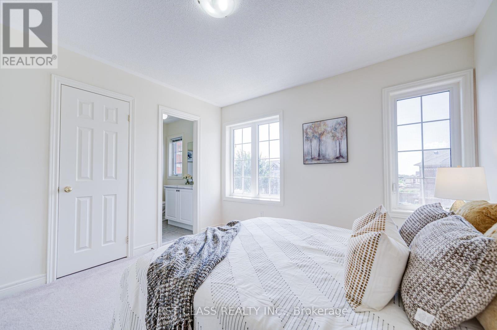Photo 32 of 115 Noahs Farm Trail, Whitchurchstouffville ON