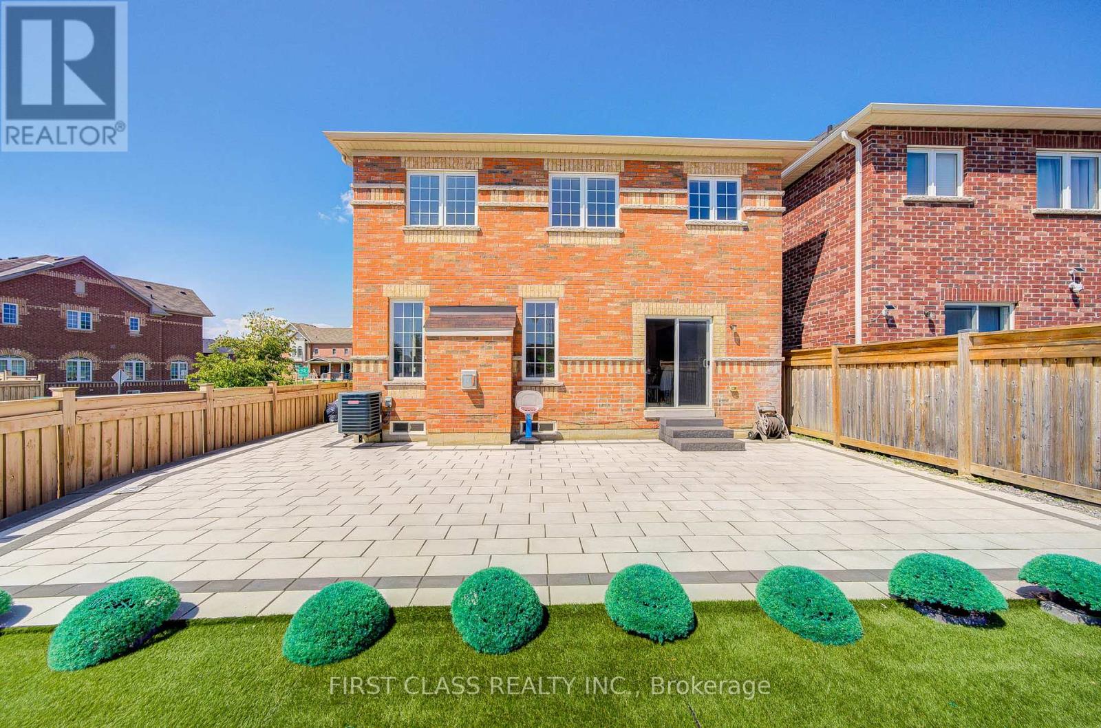 Photo 43 of 115 Noahs Farm Trail, Whitchurchstouffville ON