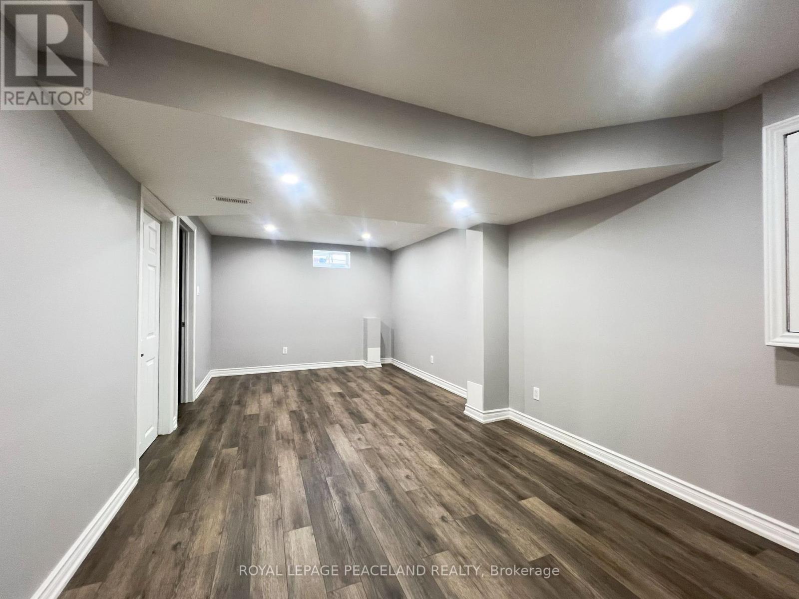 Photo 18 of 27 Leadenhall Road, Brampton ON