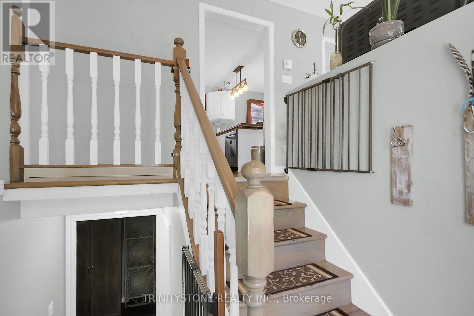 Photo 32 of 30 5620 Rockdale Road, Ottawa ON
