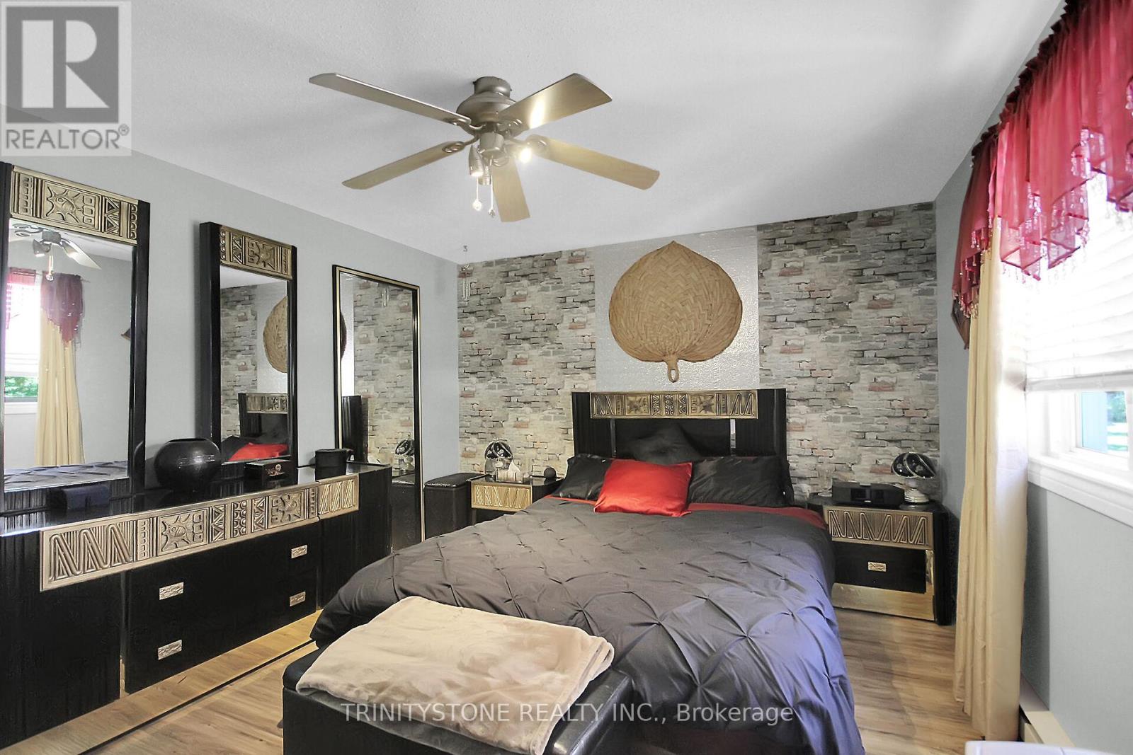 Photo 12 of 30 5620 Rockdale Road, Ottawa ON