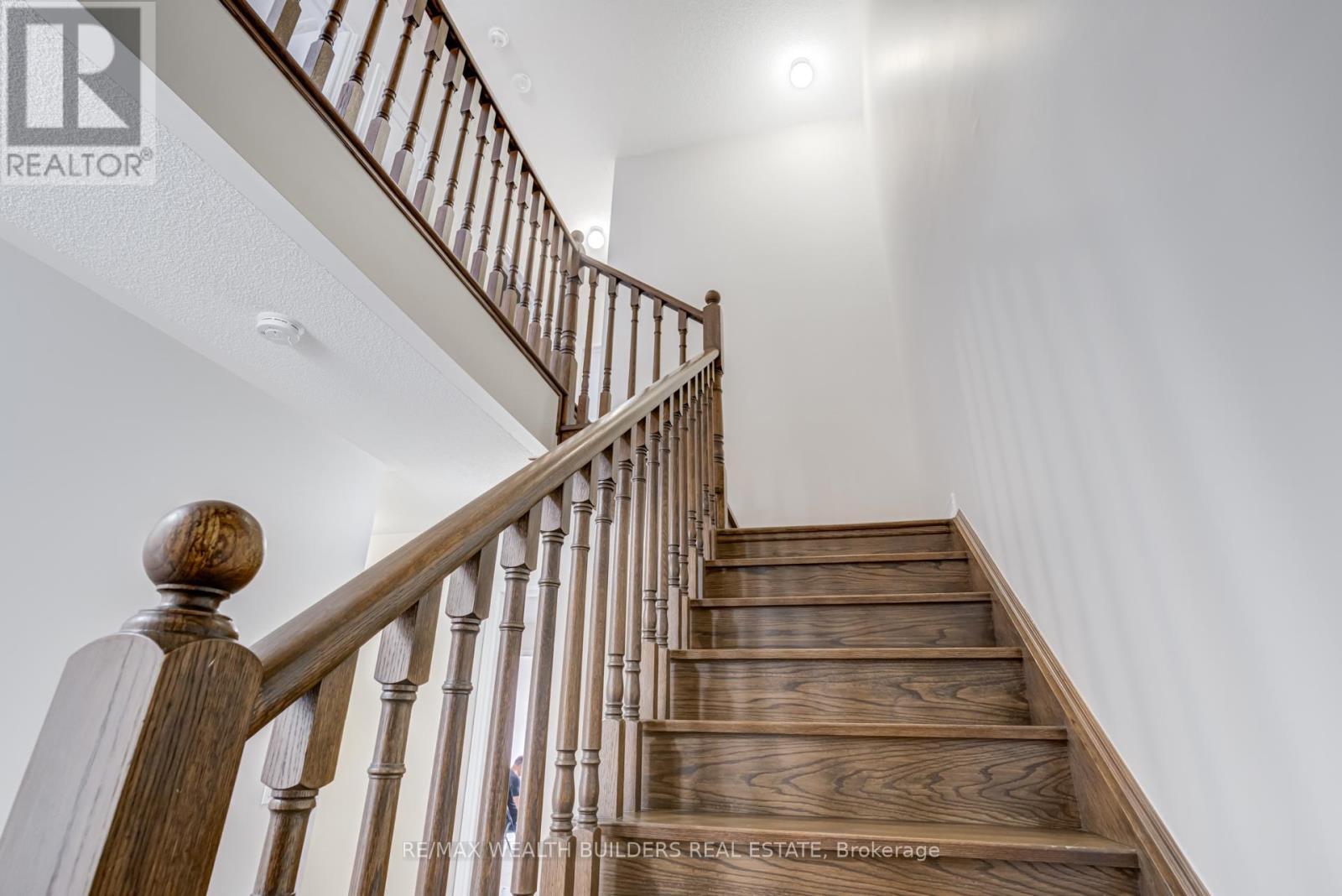 Photo 23 of 22 Goulston Street, Brampton ON