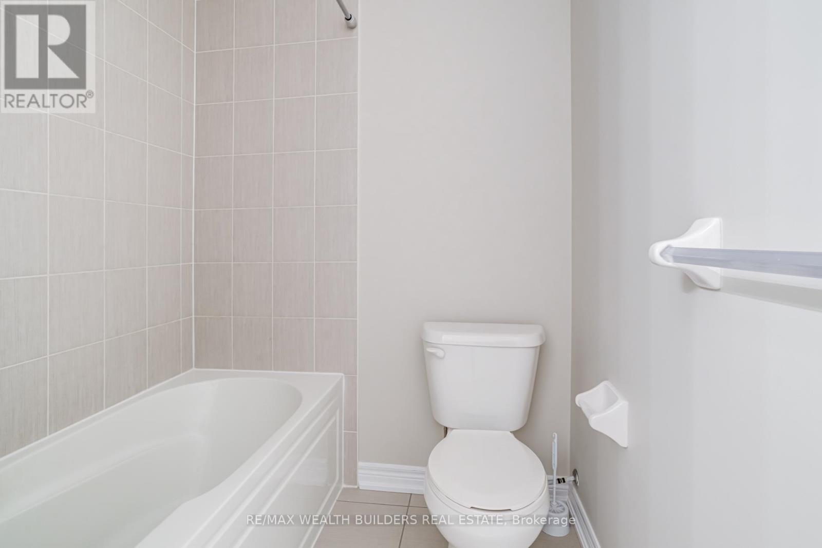 Photo 35 of 22 Goulston Street, Brampton ON